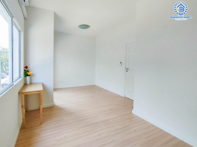 *****ทาวน์เฮ้าส์มือสองย่านสมุทรปราการ ม.พลีโน่ สุขสวัสดิ์ 66 หลังมุม! คุณภาพระดับ AP เนื้อที่มากถึง 18.3 ตร.ว. ฟังก์ชัน 3 ห้องนอน 2 ห้องน้ำ 1 ที่จอดรถ บ้านสภาพดี น่าอยู่สุดๆ บนทำเลดี เชื่อมต่อถนนสุขสวัสดิ์ ใกล้ทางด่วน "เฉลิมมหานคร" ในราคาคุ้ม!